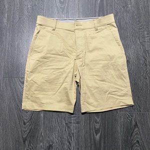 New Men’s Nike Golf Shorts Size 32